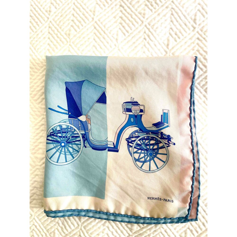Hermès Ivory Print Design Square Silk Scarf Unisex